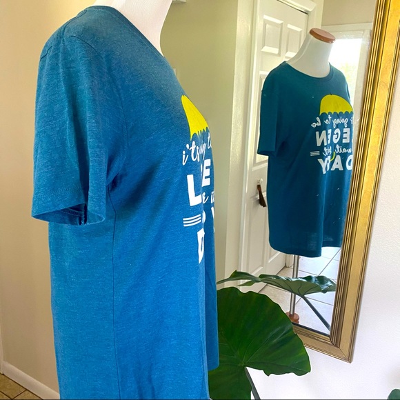 How I Met Your Mother Graphic Shirt LEGENDARY MED - Picture 7 of 10